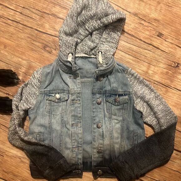 Size XS custom Upcycled Stevie Nicks Denim Jacket - Picture 5 of 5